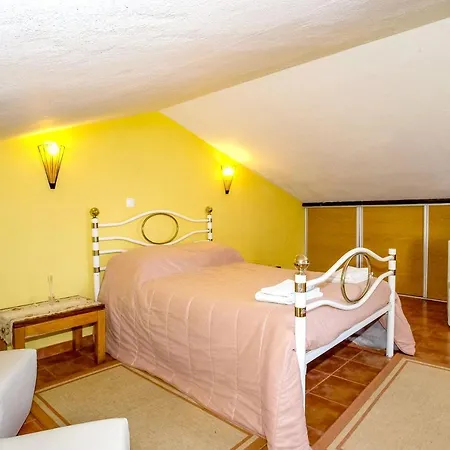 Charming In With Shared Pool - 55 Sqm Lejlighed *