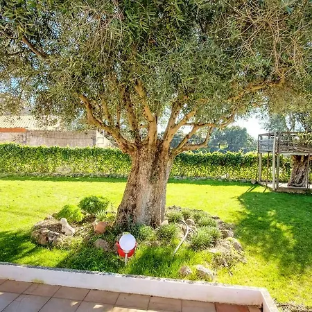 Charming In With Shared Pool - 55 Sqm Lejlighed *